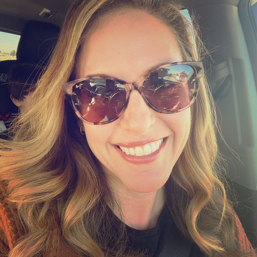 Meet your Posher, Lindsey.